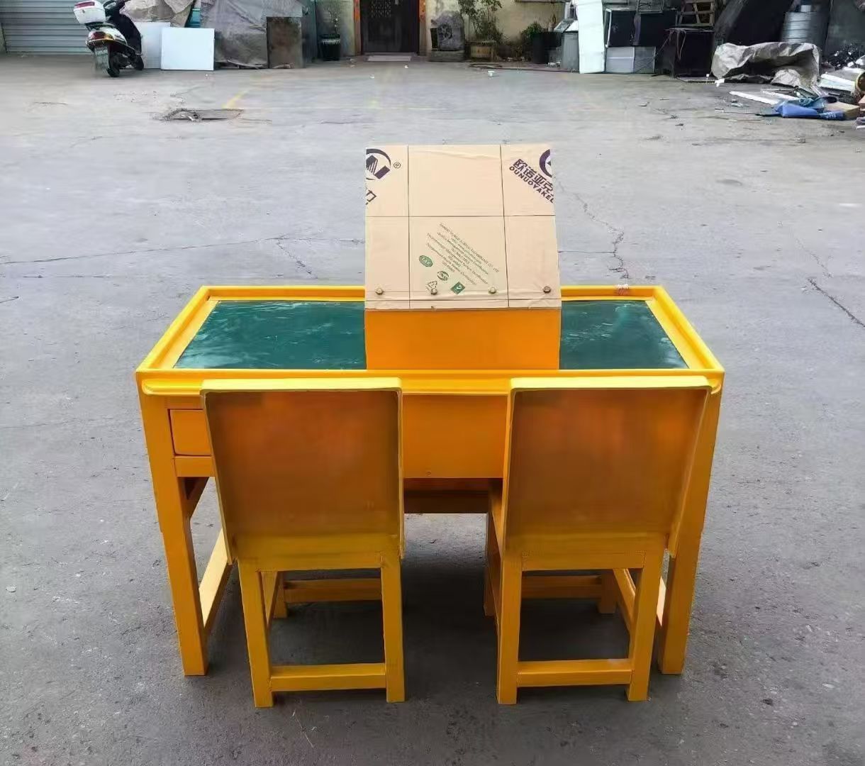 镜湖防静电导通桌井下煤矿火工品发放桌：危险品流转的安全守护者